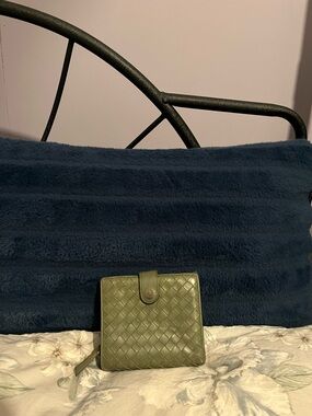 Bottega Venata Intrecciato Woven Leather Wallet